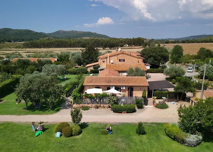  IL CASALE DEI GIRASOLI Country House In